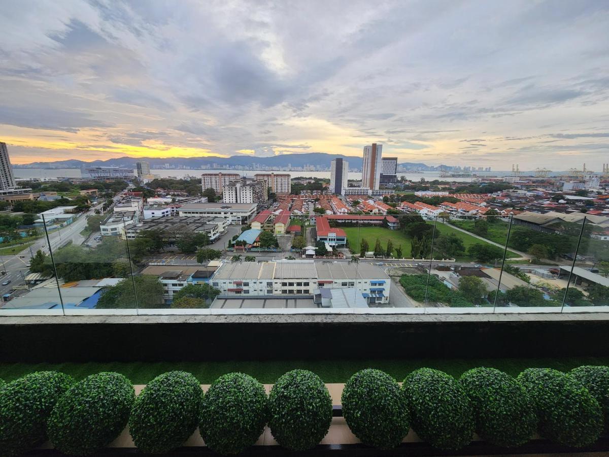 Praicon Tower - Premium Suite Butterworth Εξωτερικό φωτογραφία
