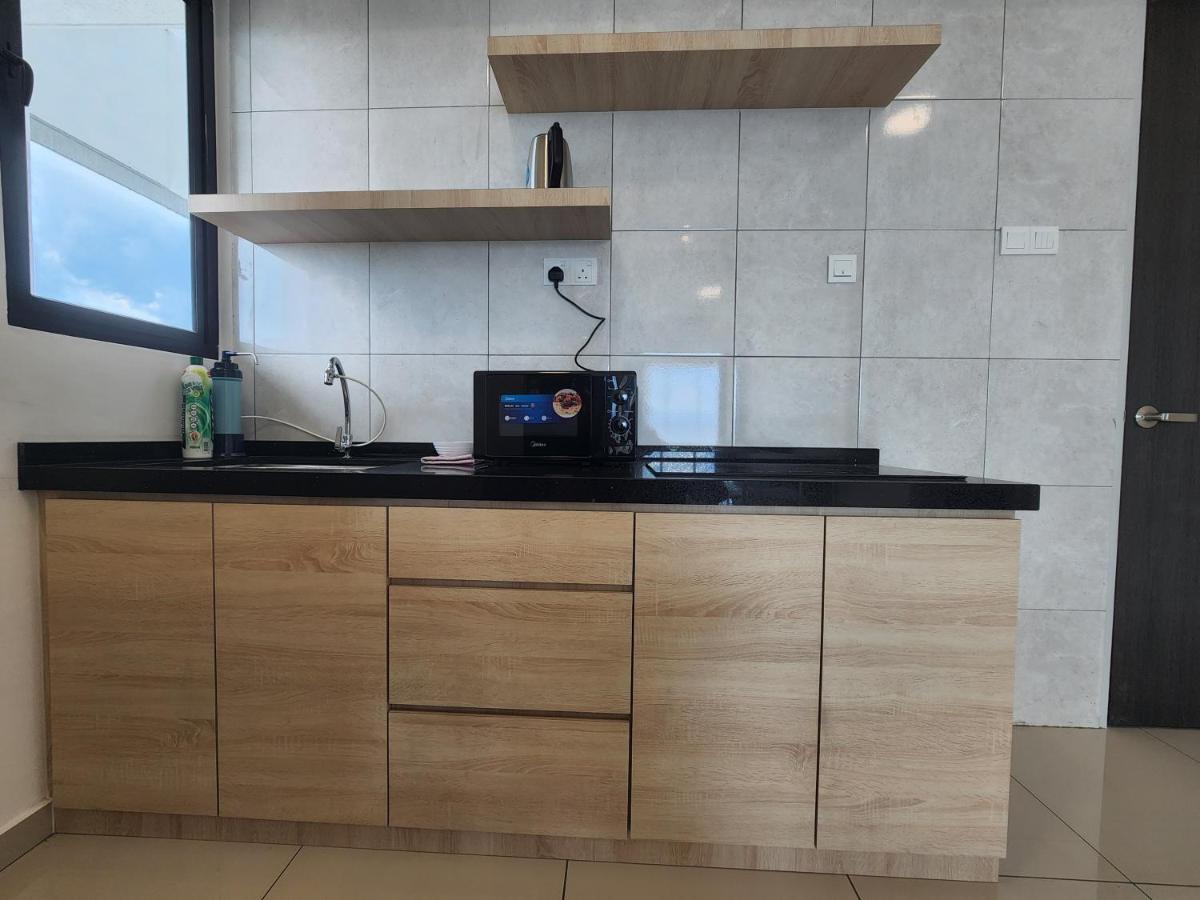 Praicon Tower - Premium Suite Butterworth Εξωτερικό φωτογραφία